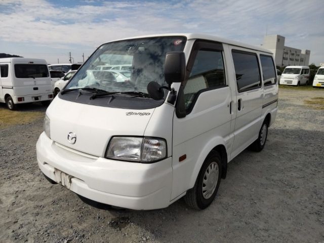 4305 Mazda Bongo van SLP2V 2016 г. (LUM Fukuoka Nyusatsu)